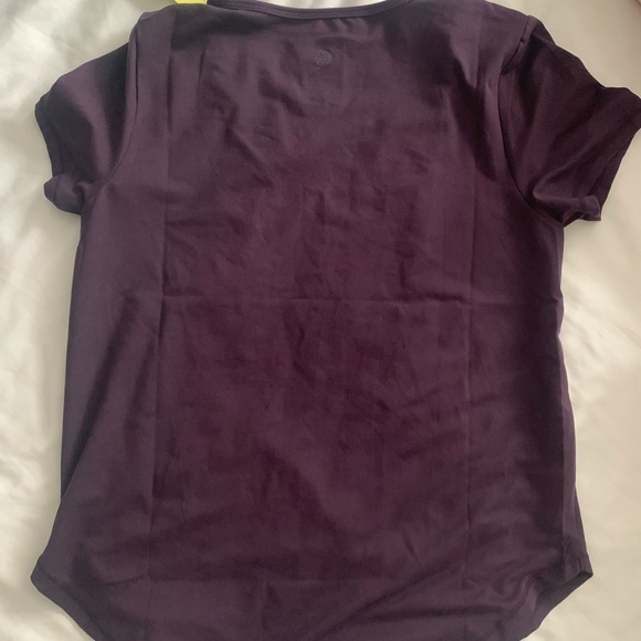 NWT WORKOUT SHIRT - Picture 2 of 3